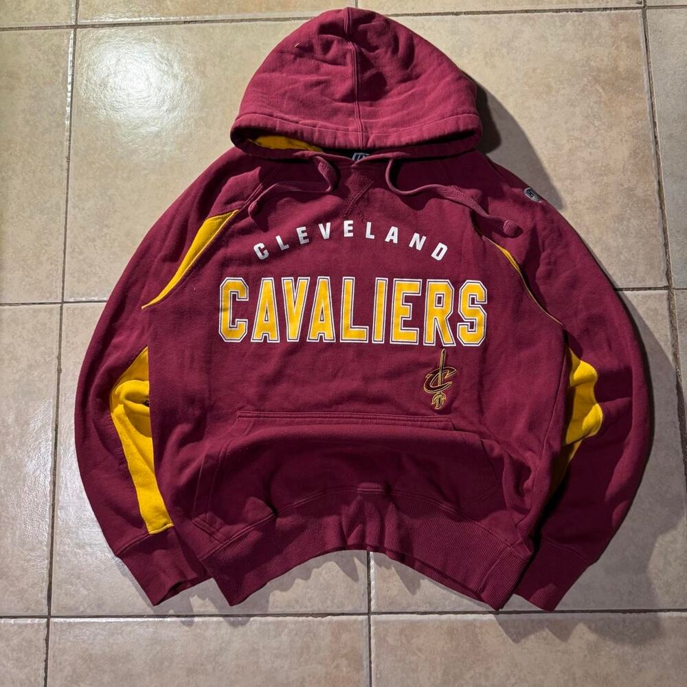 Vintage 2000s cleveland cavaliers hoodie Size S in Mens